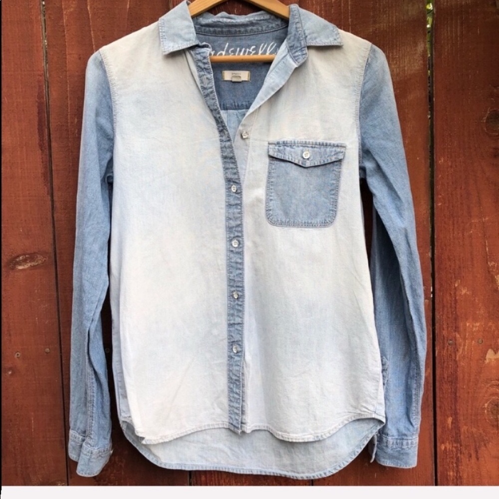 Madewell chambray Two tone button down. Size XS - Picture 2 of 8